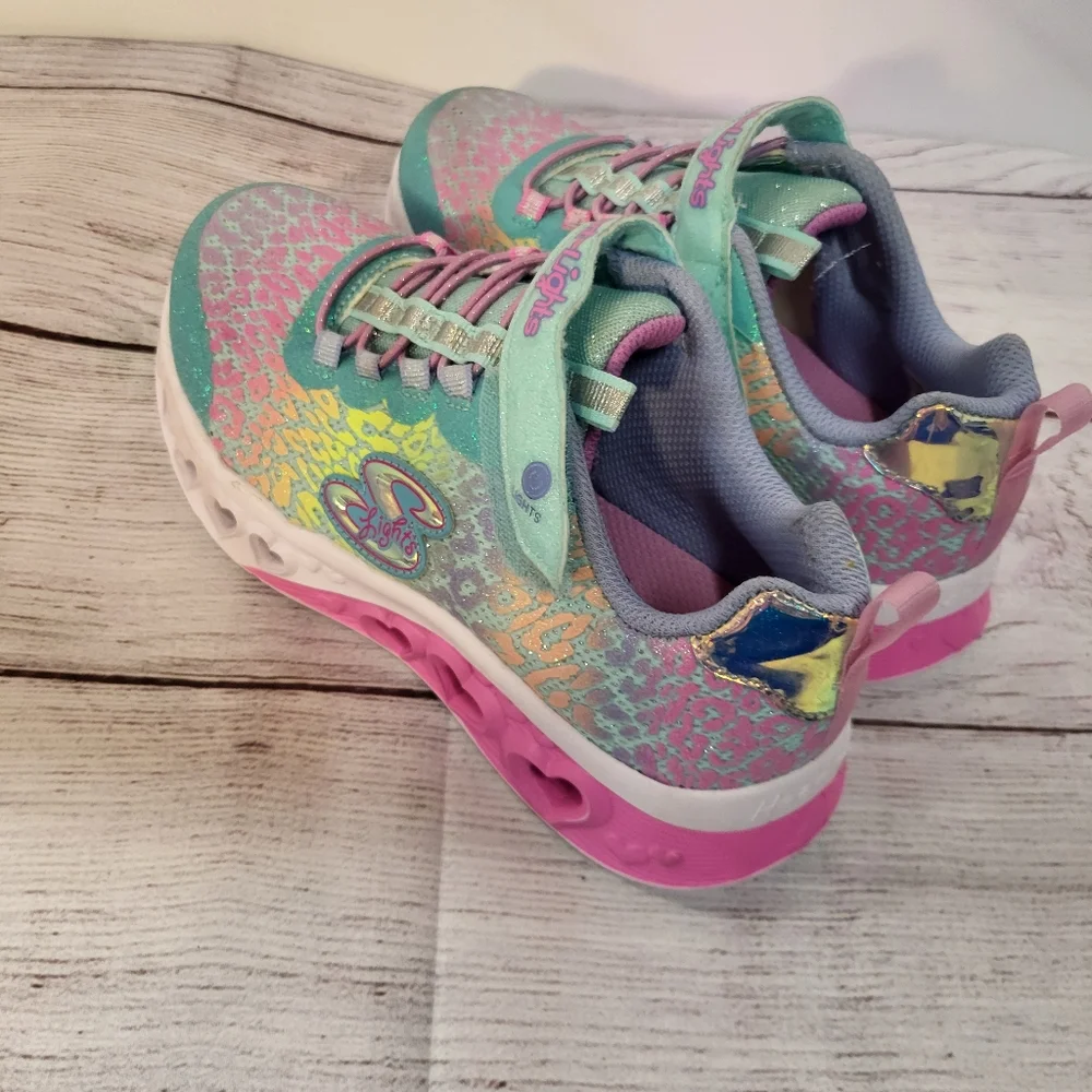 Girls Skechers Flutter Heart On/Off Lights LOVES WILD Sneakers Size‎  1.5 - Picture 9 of 9